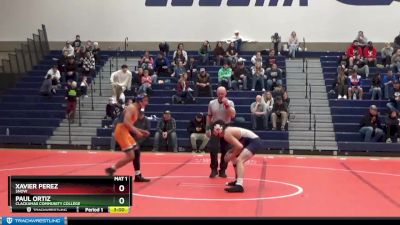 157 lbs 3rd Place Match - Paul Ortiz, Clackamas Community College vs Xavier Perez, Snow