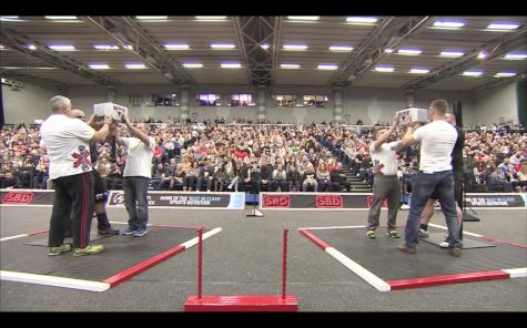 Eddie Hall vs Loz Shahlaei at Britain's Strongest Man - Hammer Hold