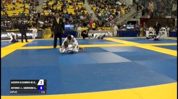 Alberto Alejandro De Jesus Delga vs Antonio J. L. Guerrero Libby Pan Kids Jiu-Jitsu IBJJF Championship