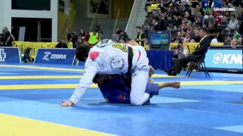 Gianni Paul Grippo vs Leonardo Fernandes Saggioro IBJJF 2017 World Championships