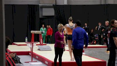 Sanne Wevers (NED) Shows Lovely Beam Work - Training Day 3, 2017 World Championships