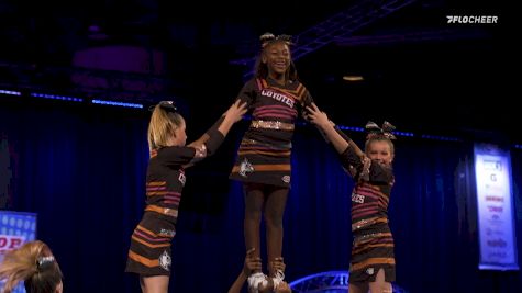 Wesley Chapel Coyotes Make Their Pop Warner Debut