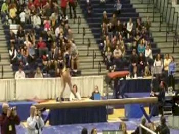UNC (Karli Jones) - 9.500 In Background