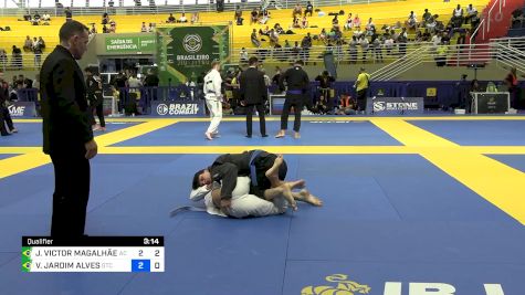 JOÃO VICTOR MAGALHÃES CUNTO vs VINICIUS JARDIM ALVES 2024 Brasileiro Jiu-Jitsu IBJJF