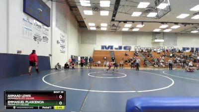 141 lbs Quarterfinal - Emmanuel Plascencia, Fresno City College vs Ahmaad Lewis, Sacramento City College