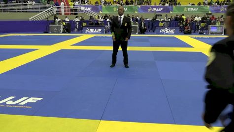 SOPHIA ABRANCHES DOS SANTOS vs EMANUELE GUEDES DOMERASKI 2024 Brasileiro Jiu-Jitsu IBJJF