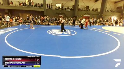 132 lbs Champ. Round 2 - Eduardo Munoz, CA vs Treshaun Douglass, OR