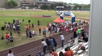 Boy and Girls 6 and 7 year olds 400 run