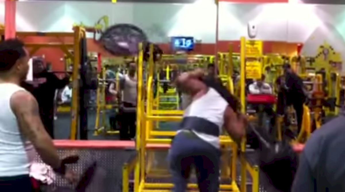 Breaking Down The Latest Squat Fail Video