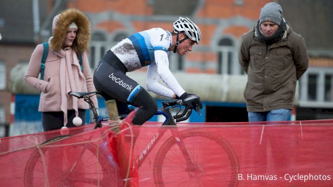 Weekend Roundup: PFP Returns And Van Der Poel Does A Tailwhip