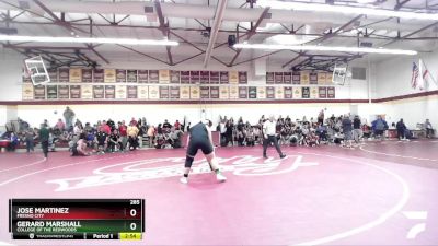 285 lbs Cons. Round 3 - Jose Martinez, Fresno City vs Gerard Marshall, College Of The Redwoods