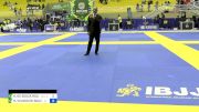 GUILHERME DE SOUZA ROLIM vs ROBERT VELOSO DE SOUZA 2024 Brasileiro Jiu-Jitsu IBJJF