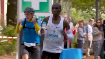 Eliud Kipchoge's Water Bottle Handler Deserved A Highlight Reel