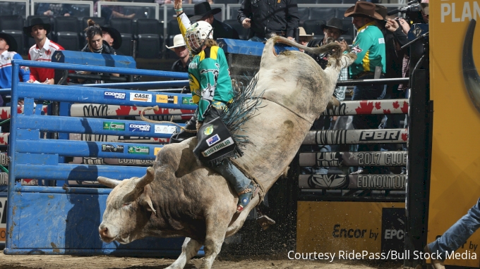 Aaron Kleier attempts to ride Dakota Rodeo/Chad Berger/Jerry Brown's Boot Jack