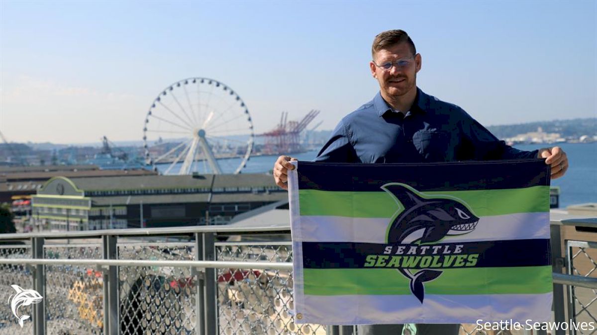 Seawolves Land RUNY Coach Lensing