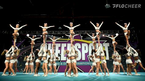 2 Backstage Moments From The Season