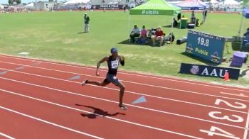 16-Year-Old Erriyon Knighton Runs 20.33, Smashes AAU Record