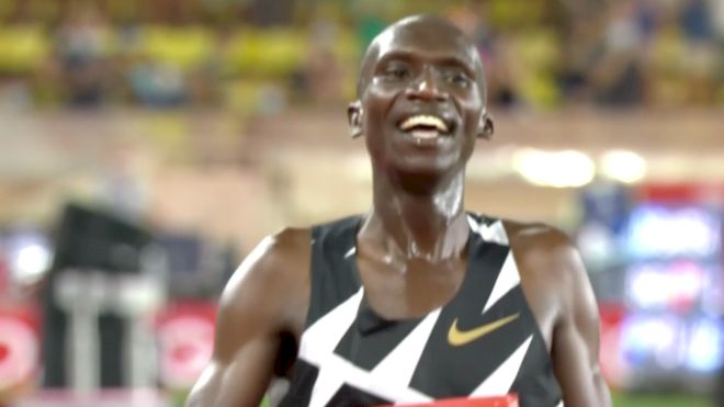 Joshua Cheptegei Breaks 5K World Record, 12:35