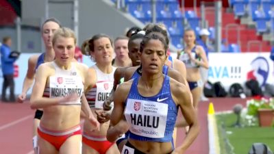 World Champ DNFs During 1500m Bell Lap Sprint