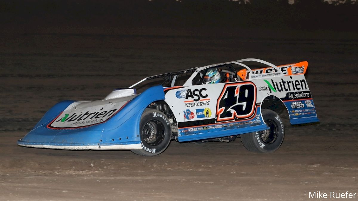 Jonathan Davenport Outduels Kyle Larson At Wild West Shootout