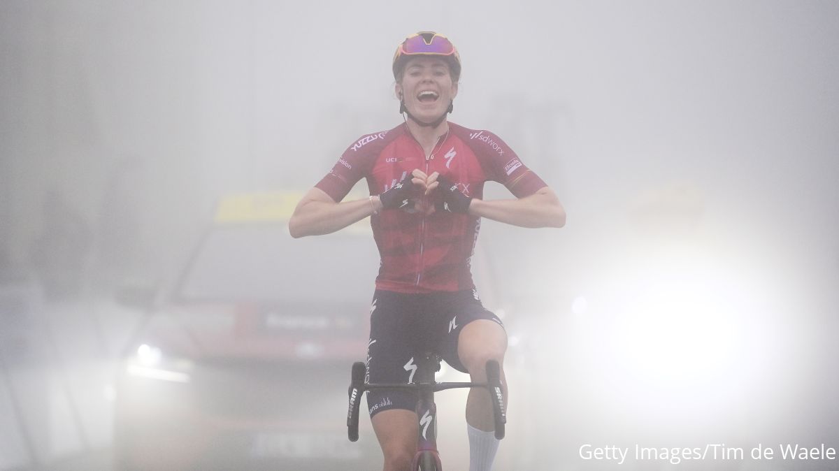 Vollering Grasps 2023 Tour de France Femmes Lead With Fog-Bound Victory