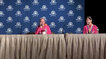 Shalane Flanagan peeing at the start with Kara Goucher and emotional after 2013 Boston Marathon