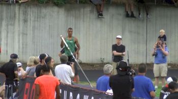 Ashton Eaton sets new pole vault PR 5.40m!