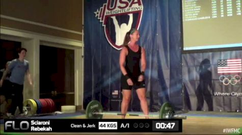 Rebekah Sciaroni (W35, 69) Snatch 43 kgs