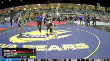 162 lbs Round 3 (4 Team) - Isaack Valdez, South Medford vs Daniel Olivia, Tualatin