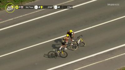 Jonas Vingegaard Has 3 Bike Changes In Less Than 2 Minutes