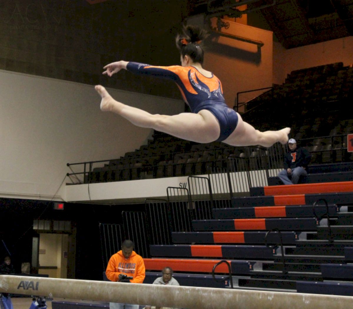 No. 13 Illinois Narrowly Edges Michigan State for Victory Plank