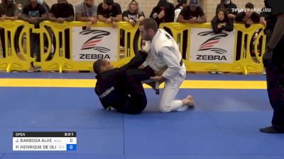 Johnatha Alves Chases The Choke At Austin Open