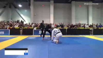 CHRISTOPHER E. HOWE vs KALEOOKALANI HOSAKA 2021 World Master IBJJF Jiu-Jitsu Championship