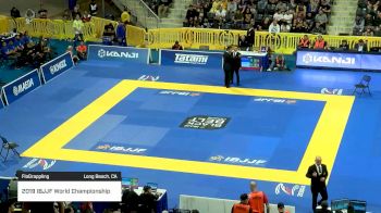 GUILHERME AUGUSTO SOARES SANTOS vs GUTEMBERG JESUS SANTOS PEREIR 2019 World Jiu-Jitsu IBJJF Championship