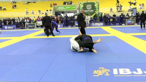 ENRIQUE MIGUEL ANGEL AMPUERO vs LEONARDO ROGER CUNHA DOS SANTOS 2024 Brasileiro Jiu-Jitsu IBJJF