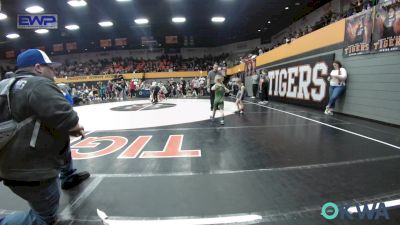 43 lbs Round Of 16 - Johnny Elswick, Newcastle Youth Wrestling vs Sammy Hambright, Lions Wrestling Academy